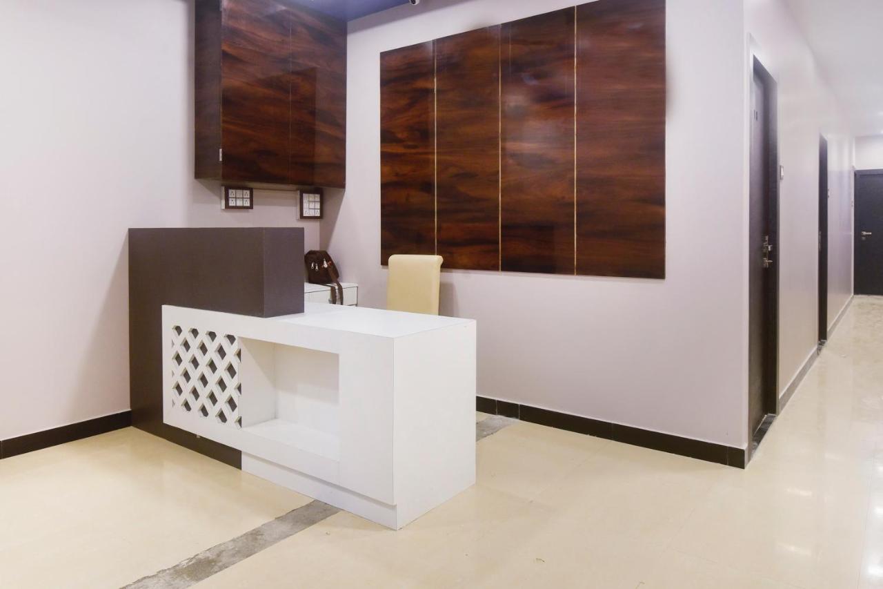 OYO 43474 Hotel Blue Sky Mumbai Exterior foto